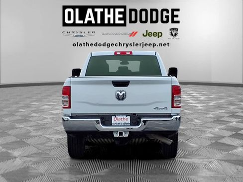 Used 2024 RAM 2500 Big Horn AWD/4WD image 28
