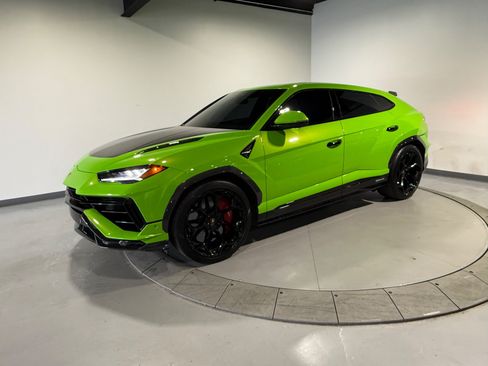Used 2024 Lamborghini Urus Performante AWD/4WD image 5
