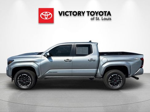 Used 2026 Toyota Tacoma TRD Sport AWD/4WD image 6