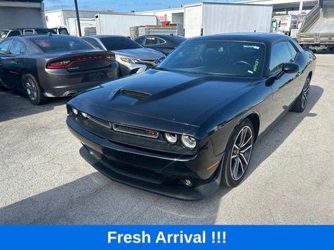 Used 2022 Dodge Challenger R/T w/ Plus Package RWD image 2