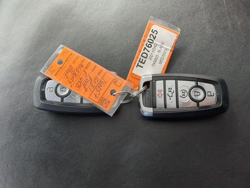 Used 2021 Ford F450 Platinum w/ FX4 Off-Road Package image 28