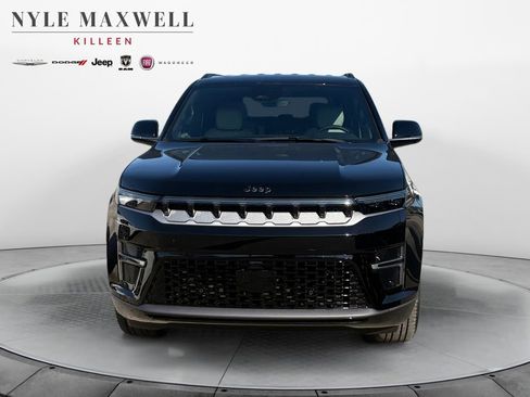 New 2026 Jeep Grand Wagoneer L 4WD image 18