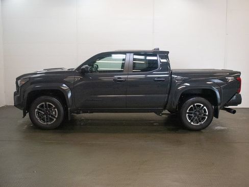 Used 2026 Toyota Tacoma TRD Sport AWD/4WD image 6