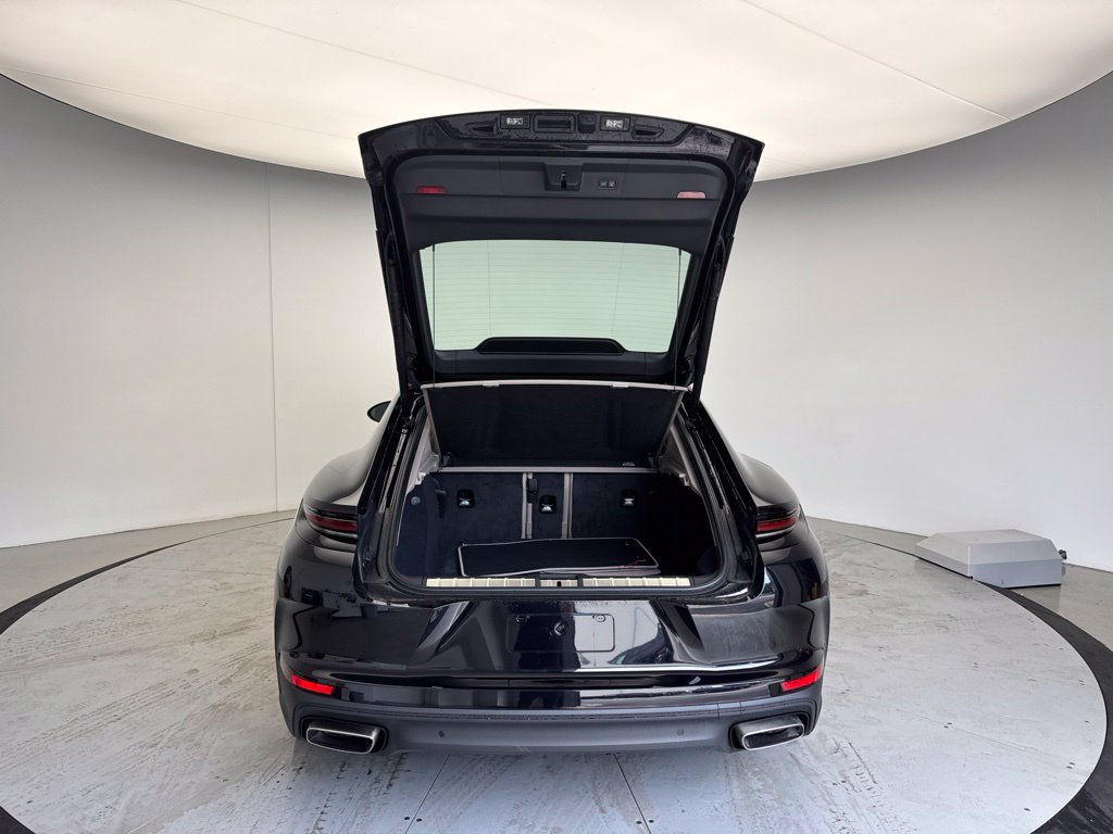 New 2026 Porsche Panamera RWD image 5