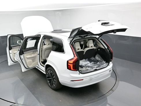 New 2026 Volvo XC90 B6 Ultra w/ Protection Package image 51