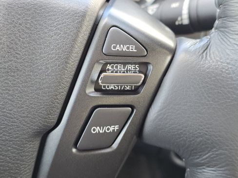 Used 2024 Nissan Frontier SL RWD image 19