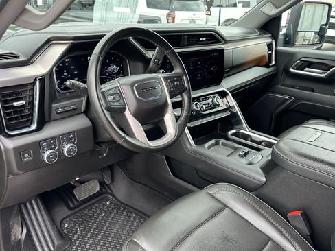 Used 2025 GMC Sierra 2500 Denali w/ Denali Reserve Package AWD/4WD image 18