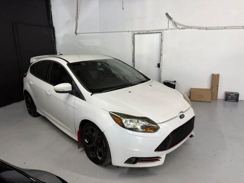 Used 2013 Ford Focus ST FWD image 5
