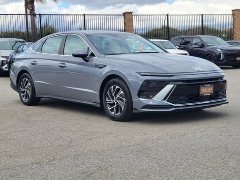 New 2026 Hyundai Sonata Blue FWD image 8