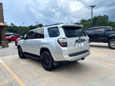 Used 2019 Toyota 4Runner TRD Off-Road Premium image 8