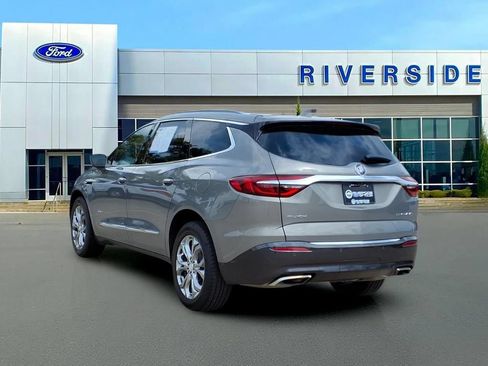 Used 2018 Buick Enclave Avenir w/ Avenir Technology Package AWD/4WD image 5