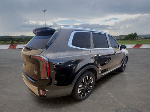 Certified 2023 Kia Telluride SX Prestige AWD/4WD image 3
