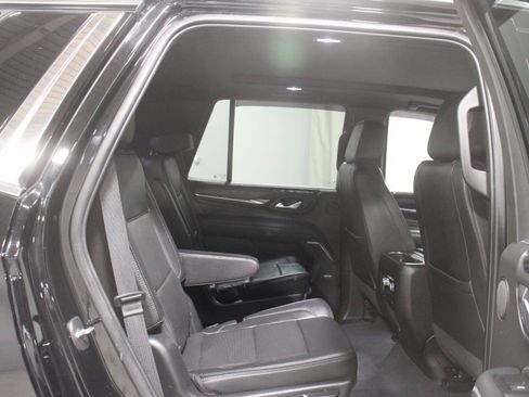 Used 2022 GMC Yukon Denali AWD/4WD image 10
