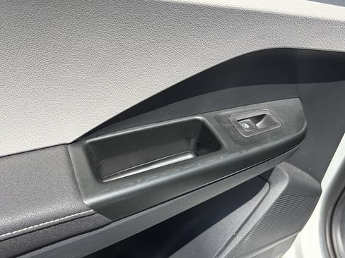 Certified 2025 Volkswagen Taos S FWD image 18