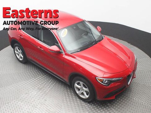Used 2020 Alfa Romeo Stelvio AWD image 3