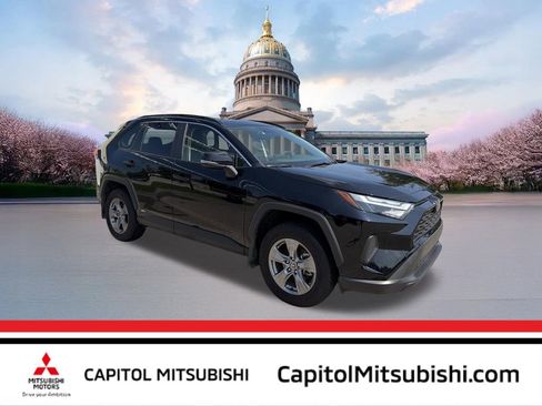 Used 2025 Toyota RAV4 XLE w/ Convenience Package AWD/4WD image 1