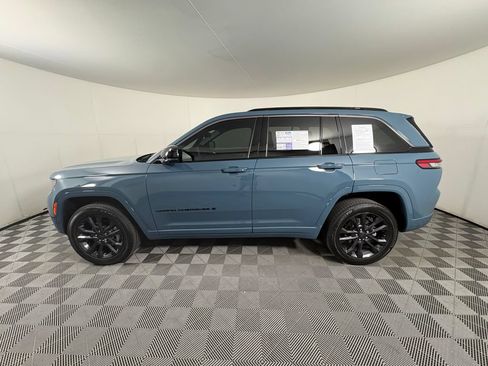 Used 2026 Jeep Grand Cherokee Limited AWD/4WD image 2