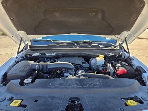 Used 2021 RAM 1500 Laramie w/ Sport Appearance Package image 12