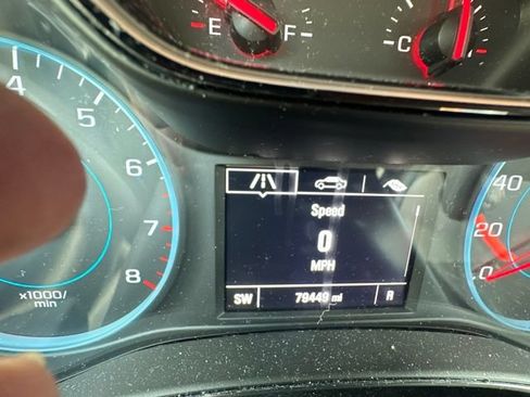 Used 2018 Chevrolet Cruze LT w/ Convenience Package FWD image 12