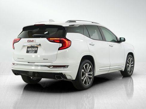Used 2018 GMC Terrain Denali w/ GMC Pro Grade Package AWD/4WD image 5