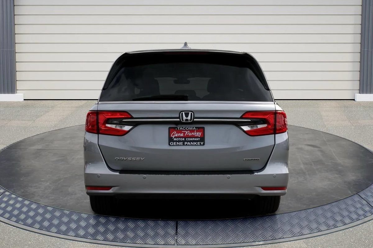 Used 2023 Honda Odyssey Touring image 6