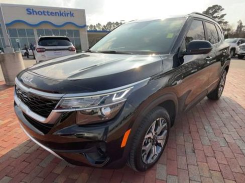 Used 2023 Kia Seltos EX AWD/4WD image 5