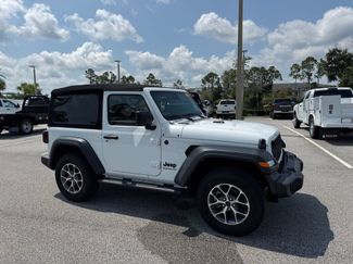 Used 2024 Jeep Wrangler Sport AWD/4WD video 1