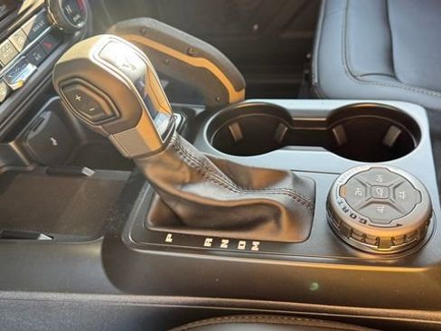 New 2025 Ford Bronco Badlands image 23