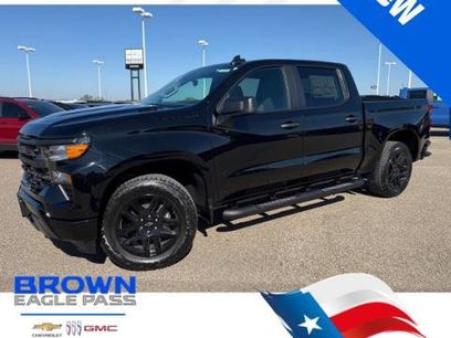 New 2026 Chevrolet Silverado 1500 Custom w/ Turbomax Blackout Package