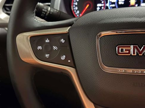 Used 2023 GMC Acadia Denali w/ Denali Technology Package AWD/4WD image 19