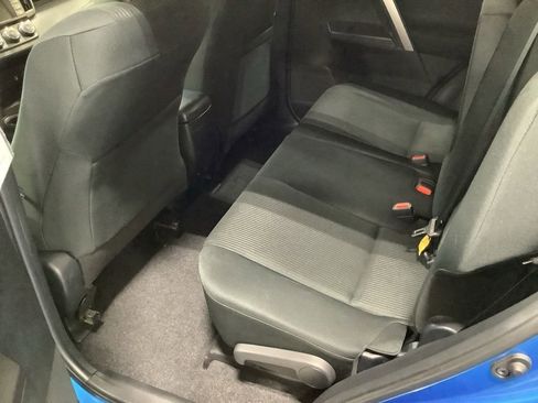 Used 2018 Toyota RAV4 LE w/ All Weather Liner Package image 20