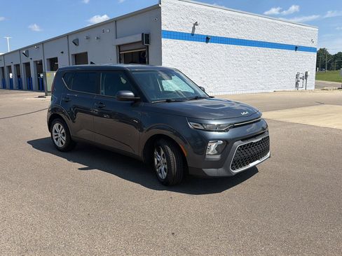 Used 2022 Kia Soul LX FWD image 7