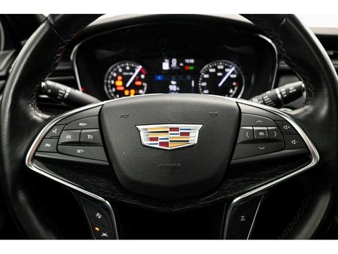 Certified 2022 Cadillac XT5 Premium Luxury FWD image 14