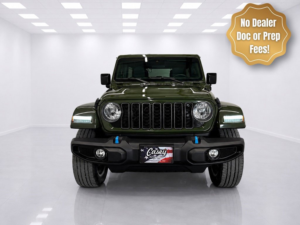 Used 2024 Jeep Wrangler Unlimited w/ Convenience Group AWD/4WD image 3