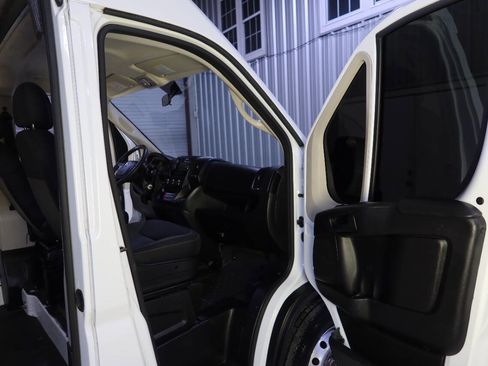Used 2021 RAM ProMaster 2500 FWD image 11
