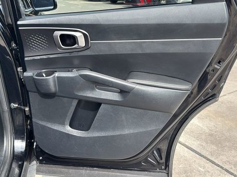 Used 2023 Kia Sorento LX image 30