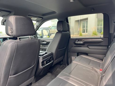 Used 2024 Chevrolet Silverado 2500 LTZ w/ LTZ Plus Package AWD/4WD image 12