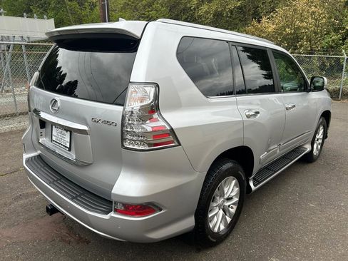 Used 2017 Lexus GX 460 Premium w/ Premium Package AWD/4WD image 5