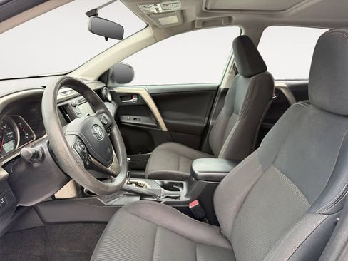 Used 2014 Toyota RAV4 XLE AWD/4WD image 9
