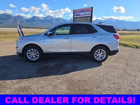 Used 2021 Chevrolet Equinox LT w/ Driver Convenience Package image 4