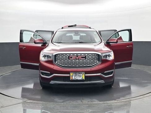 Used 2018 GMC Acadia Denali w/ Technology Package image 32