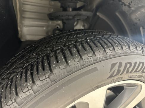 Used 2023 Honda Pilot Elite image 12