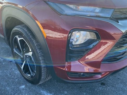 Used 2023 Chevrolet TrailBlazer RS w/ Sun and Liftgate Package image 13