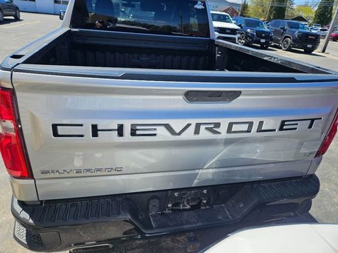 Used 2021 Chevrolet Silverado 1500 LT Trail Boss w/ Bed Protection Package AWD/4WD image 5