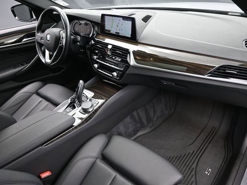 Used 2019 BMW 530i xDrive w/ Convenience Package image 32