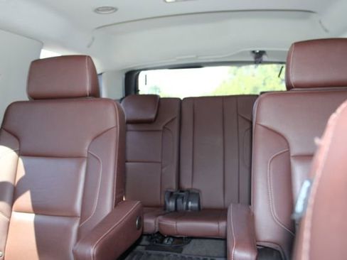 Used 2016 Chevrolet Tahoe LTZ AWD/4WD image 6