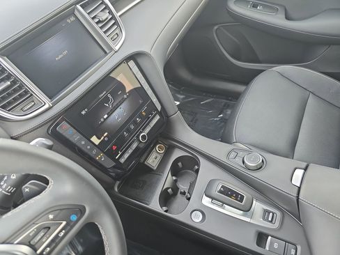 Certified 2025 INFINITI QX50 Luxe image 25