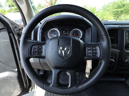 Used 2020 RAM 1500 Tradesman w/ Chrome Plus Package RWD image 6