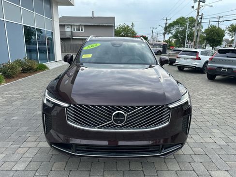 Used 2025 Volvo XC90 T8 Plus AWD/4WD image 3