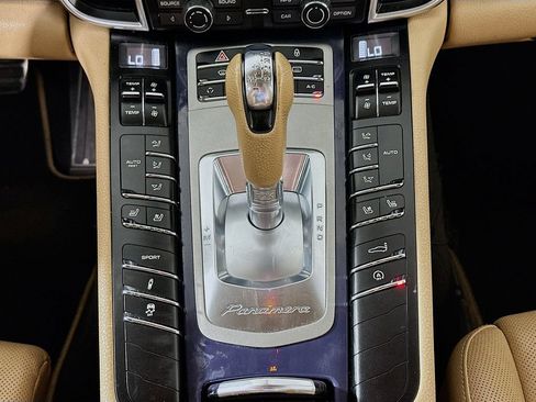 Used 2013 Porsche Panamera RWD image 14